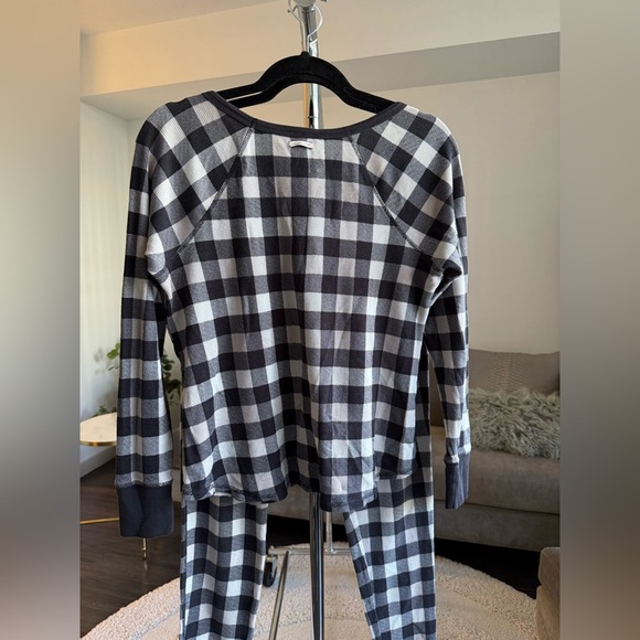 Victoria's Secret Plaid Pajamas Long Sleeve Long Pants Size Medium or Small - Picture 3 of 16